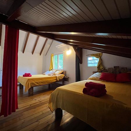 Villa Au Calme Avec Jacuzzi, Villa Le Boursoie Les Abymes Exterior photo